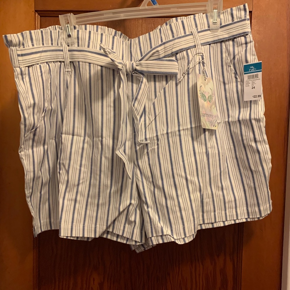 New with tags Rue21 blue/white stripe shorts